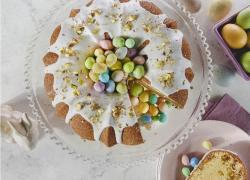 Wow Your Easter Guests With A Very Easy Spring Surprise Cake!